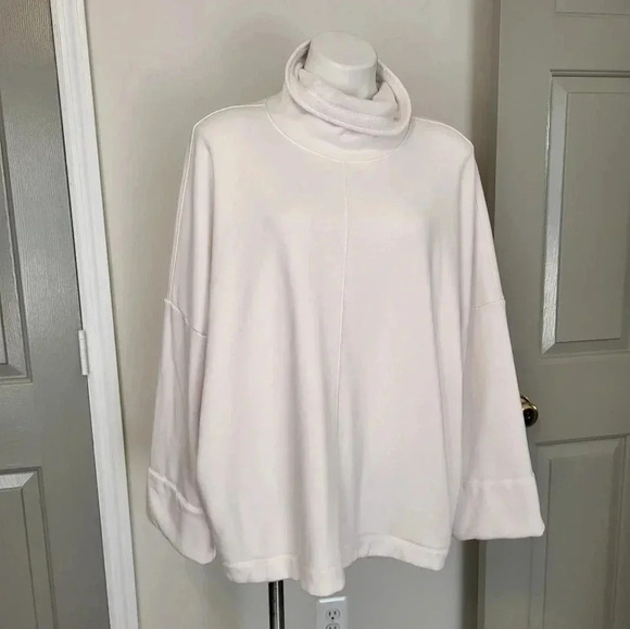 Athleta Very Soft Cozy Karma Funnel Neck Kangaroo Pockets White Sweatshirt(XL) - Picture 2 of 11